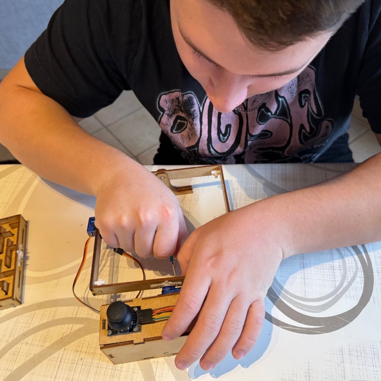 Labyrinthe à bille : amusez-vous avec ce jeu de dextérité ! - MONELECTROBOX